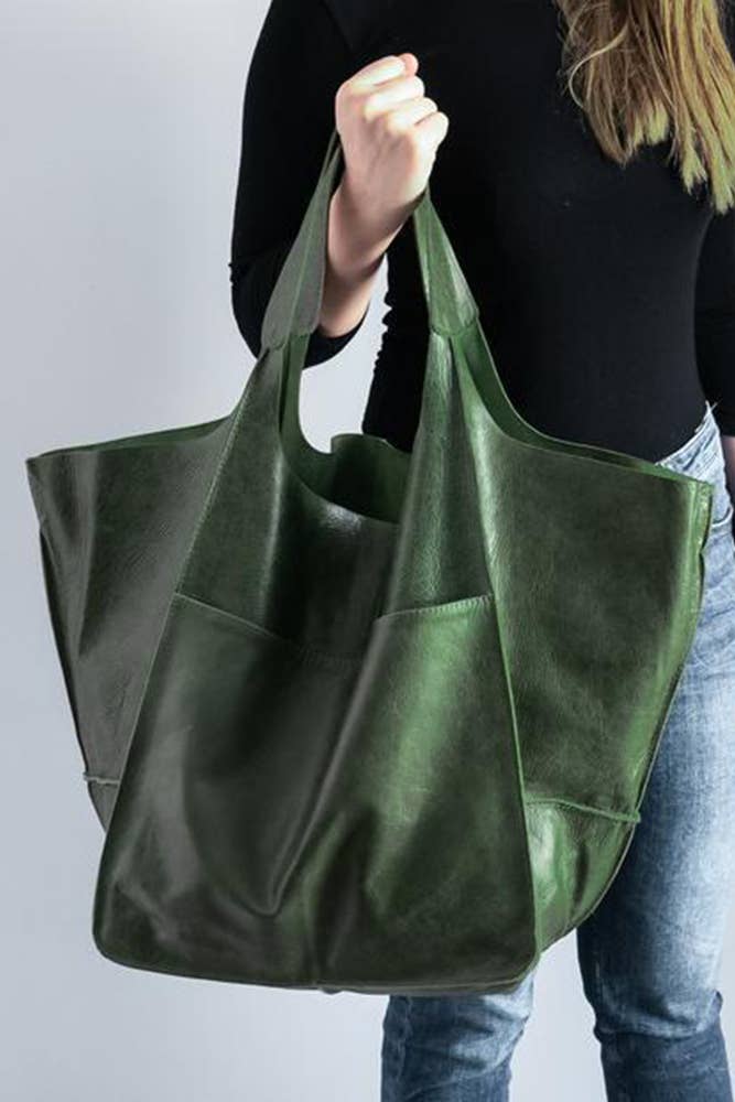 Large Capacity Tote Bag: Brown vegan leather