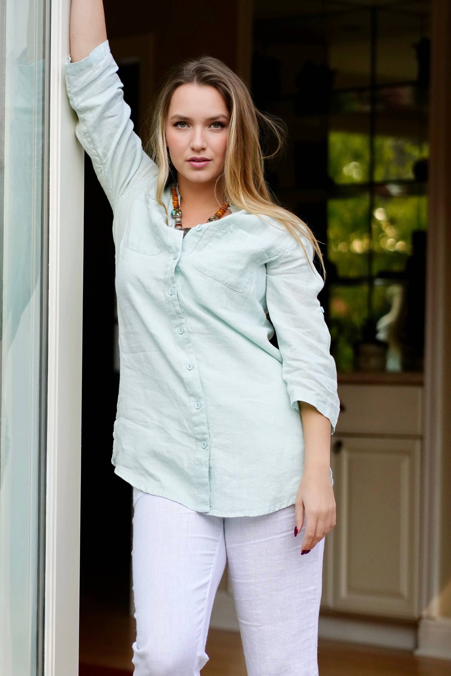 Nia Linen Button Up LT. Blue : LT. Blue / L