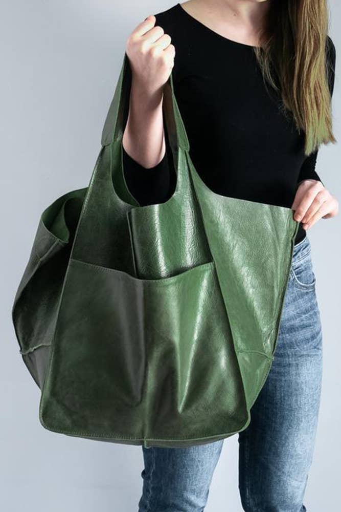Large Capacity Tote Bag: Brown vegan leather