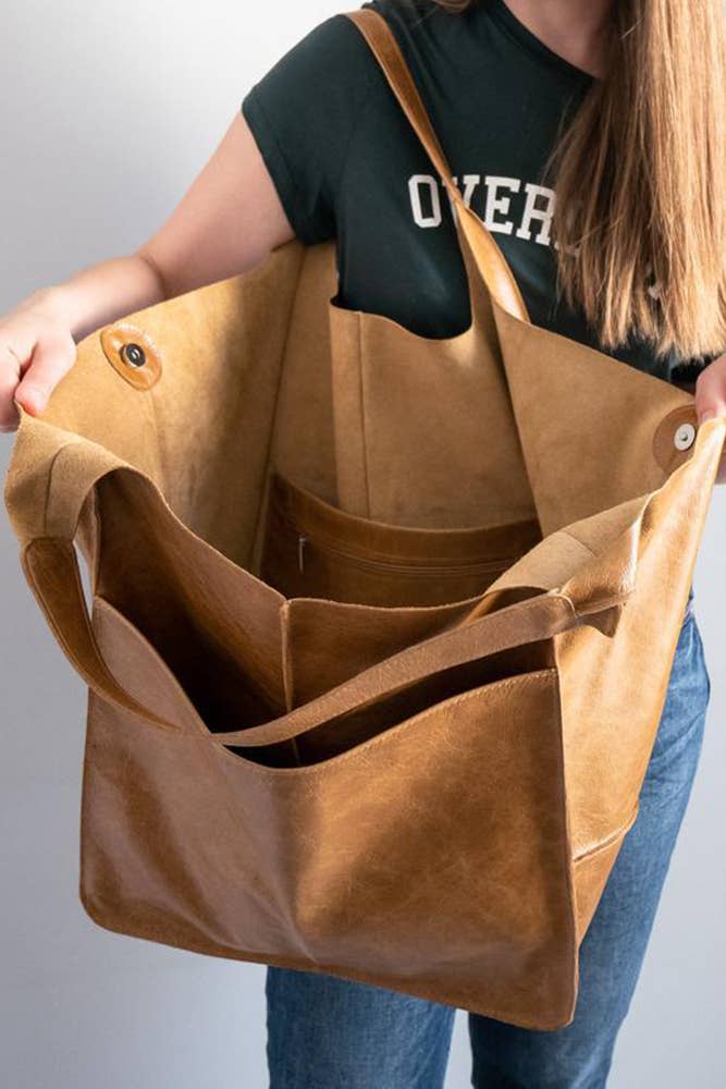 Large Capacity Tote Bag: Brown vegan leather
