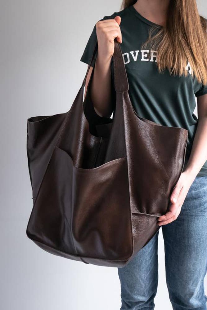 Large Capacity Tote Bag: Brown vegan leather